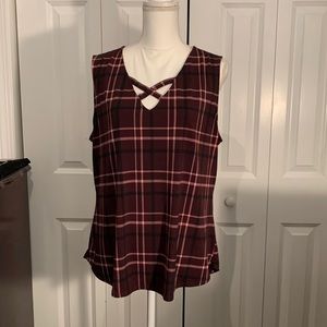 Pretty sleeveless top by NY&CO